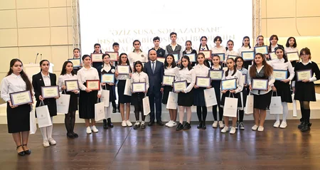 “Əziz Şuşa, sən azadsan!” inşa müsabiqəsinin qalibləri mükafatlandırılıb