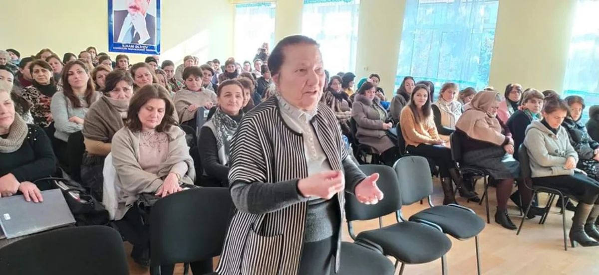 В Азербайджане директор школы скончалась от коронавируса