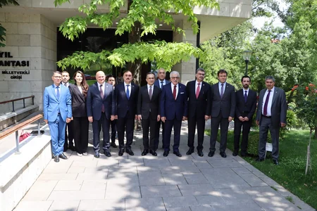 Komitə sədri: Türkiyə-Azərbaycan əlaqələri bütün dünyada həmrəyliyin nümunəsi kimi qəbul edilir