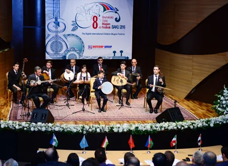 Beynəlxalq Uşaq Muğam Festivalının qalibləri mükafatlandırılıb