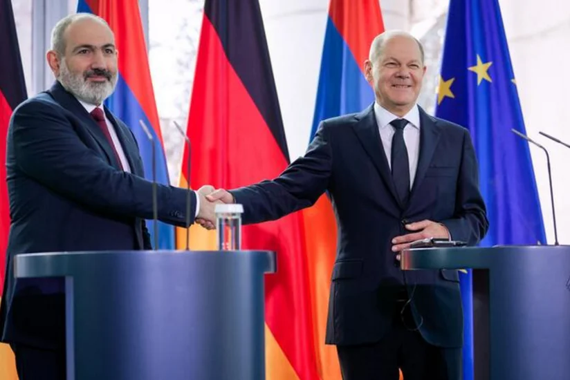 Jurnalist Şoltsdan Ermənistanın Rusiya sanksiyalarından yayınıb-yayınmadığını soruşub