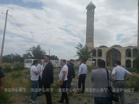 Журналисты посетили Джума-мечеть в Агдаме