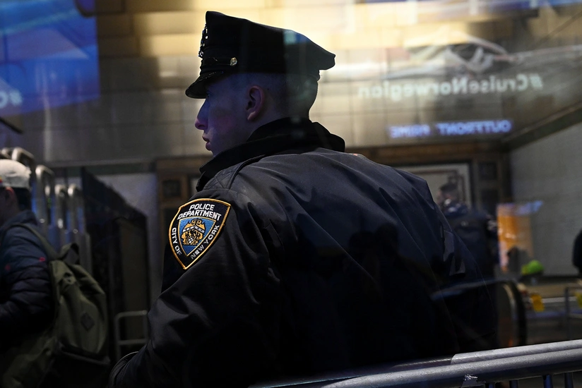 Police officer shoots man after emergency room scuffle in US