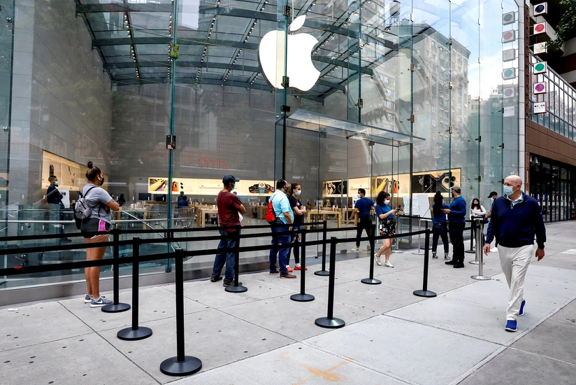 Apple closes New York City stores to shoppers as COVID-19 cases rise