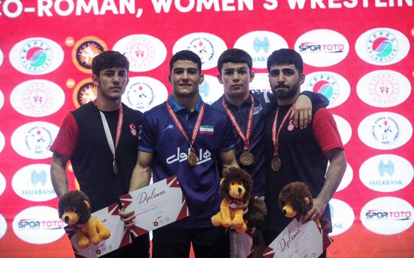 Azərbaycan güləşçiləri Çempionlar turnirində 10 medal qazanıblar