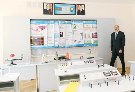 Prezident İlham Əliyev Nardarandakı 295 nömrəli tam orta məktəbdə yaradılan şəraitlə tanış olub - YENİLƏNİB