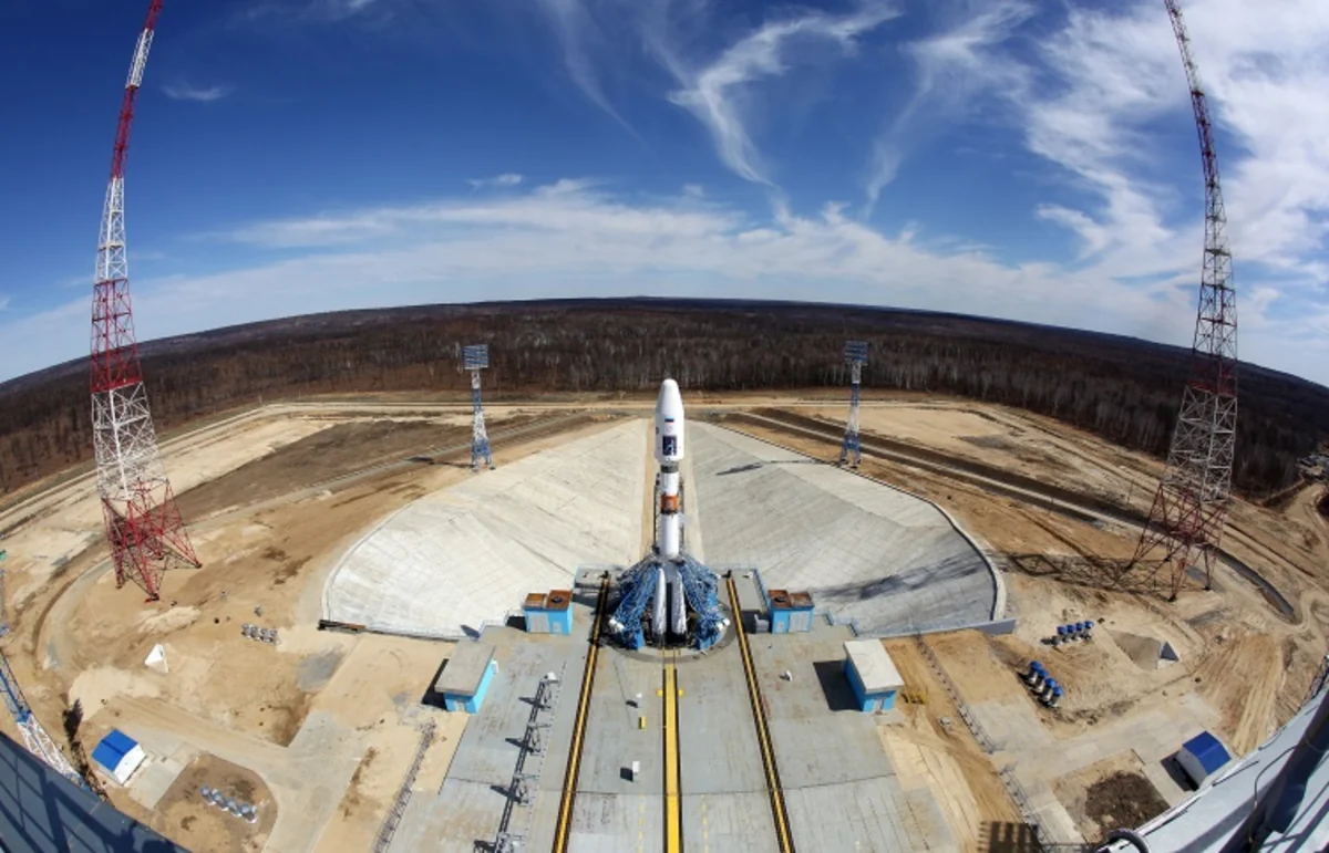 ​С космодрома Восточный запущена первая ракета