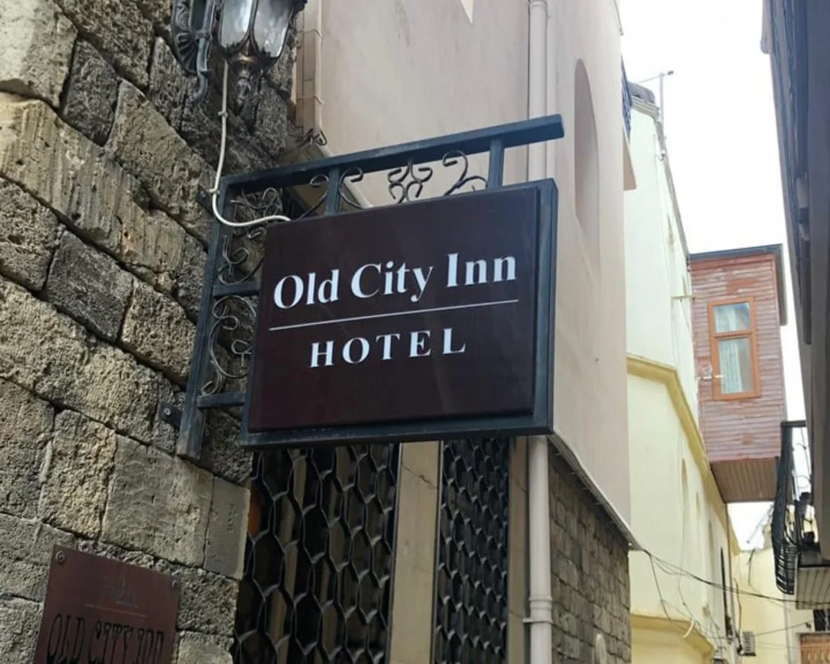 Bakıda “Old City Inn” hotelini seçən rusiyalı turist xoşagəlməz hallarla qarşılaşıb