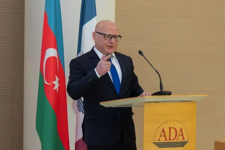 Bakıda Diplomatiya Könüllüləri üçün diplomatiya həftəsi təşkil olunub