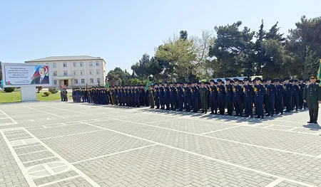Hərbi liseyin 53 illik yubileyinə həsr olunmuş təntənəli mərasimi keçirilib