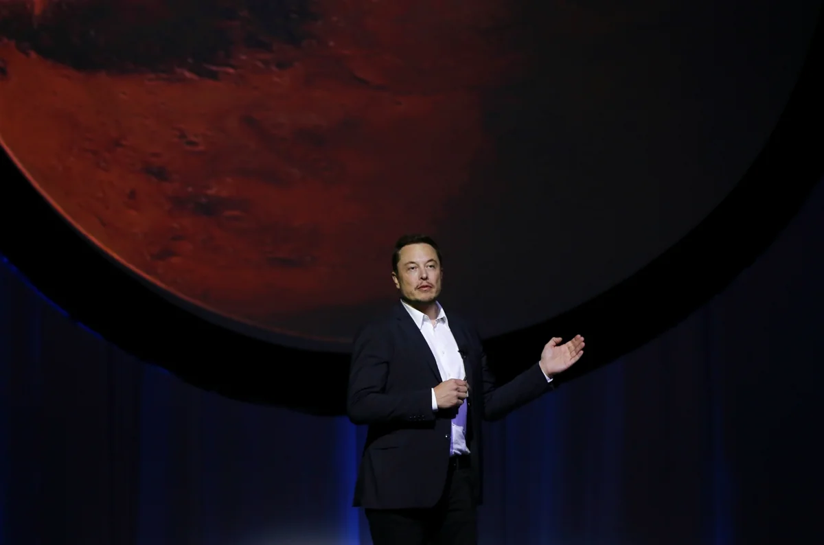 İlon Mask Tesla və SpaceXın Facebookdakı səhifələrini silib