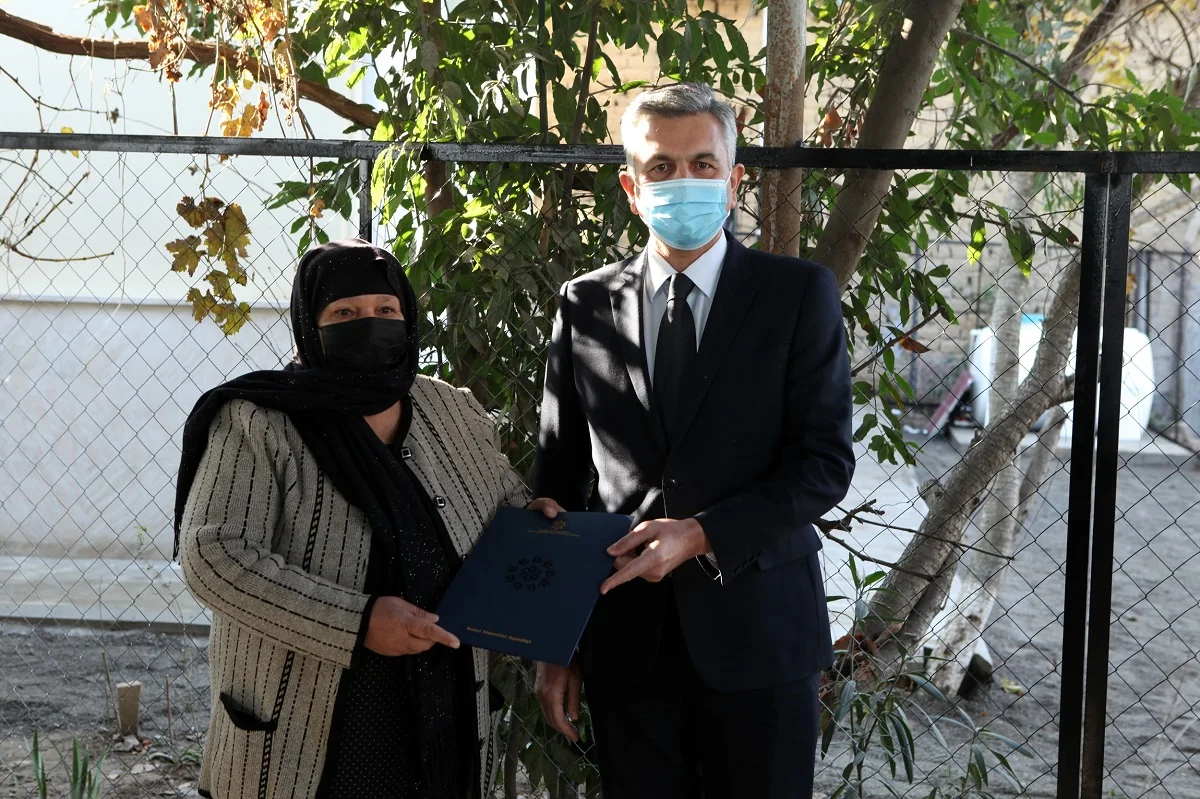 Daha 43 şəhid ailəsi və Qarabağ müharibəsi əlilinə ev verildi