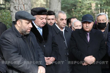 Xalq artisti Əlibaba Məmmədov dəfn olunub