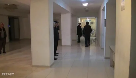 Lənkəranda təkəri partlayan maşın qəza törədib, iki nəfər ağır yaralanıb - FOTO - YENİLƏNİB