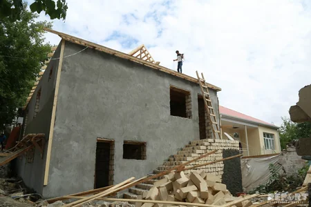 Şamaxıda zəlzələdən zərər çəkənlər üçün 20, 44, 110 mənzilli yaşayış binaları tikilir, 251 evin inşası başa çatıb