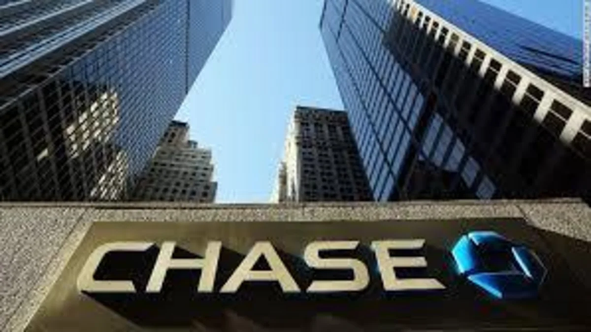 Глава банка JPMorgan Chase стал самым высокооплачиваемым банкиром США