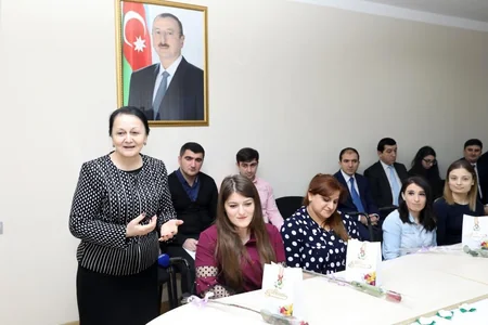 Qadınlar günü münasibətilə Peşə Reabilitasiya Mərkəzindəki xanımlarla görüş olub