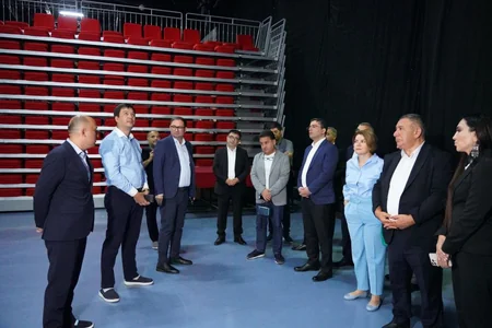Азербайджанская делегация побывала на узбекском телеканале Zo'rTV