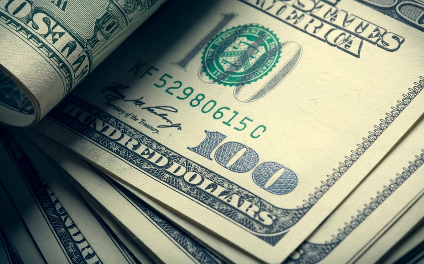 Azərbaycan bankları nağd dollar satışında limiti ləğv edib