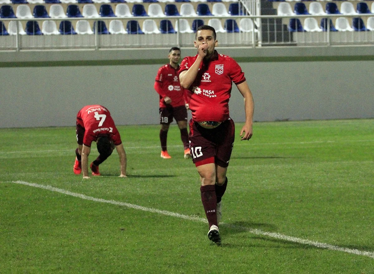 Ağayev İsraildən təklif gözləyir