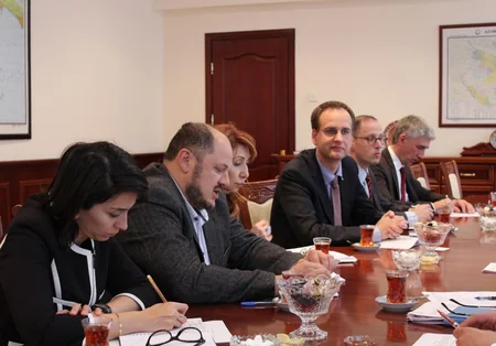 Dövlət Statistika Komitəsinin sədri UNİCEF-in regional direktoru ilə görüşüb
