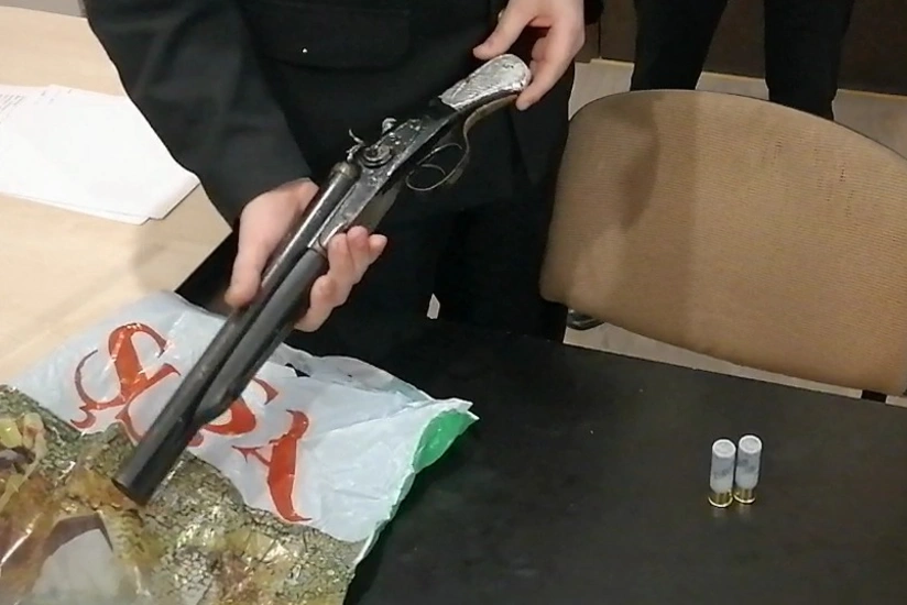 Lənkəran sakininin avtomobilindən silah aşkarlanıb