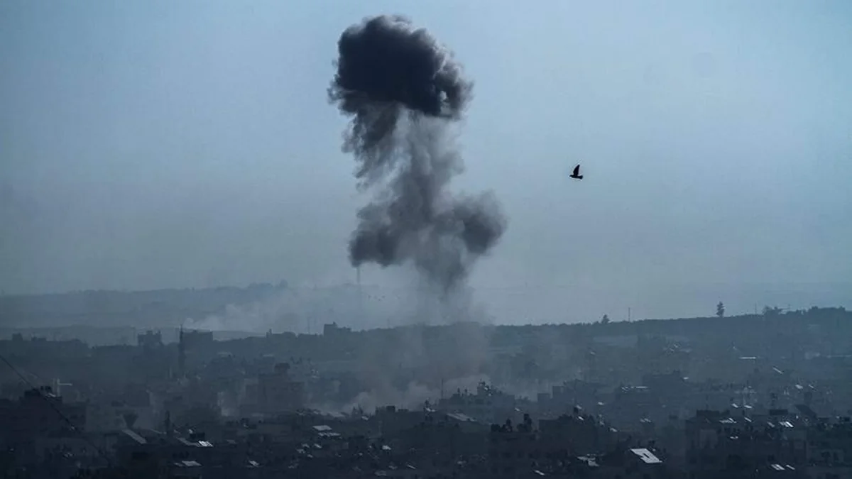 Airstrikes launched on military airfield near Damascus