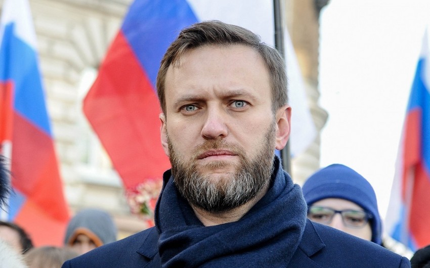 Aleksey Navalnı müalicə üçün Almaniyaya aparıldı