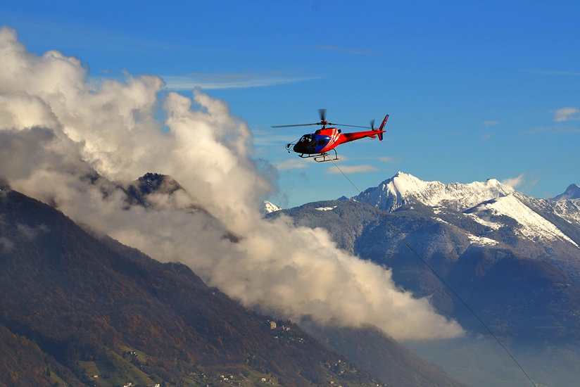 Three dead after helicopter crashes in Canada