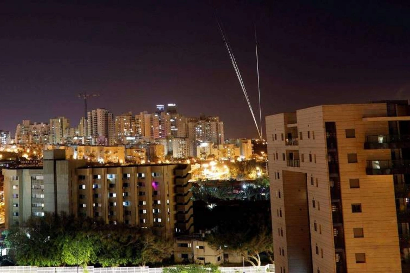 Qəzza zolağından İsrailə 400-dən çox raket atılıb