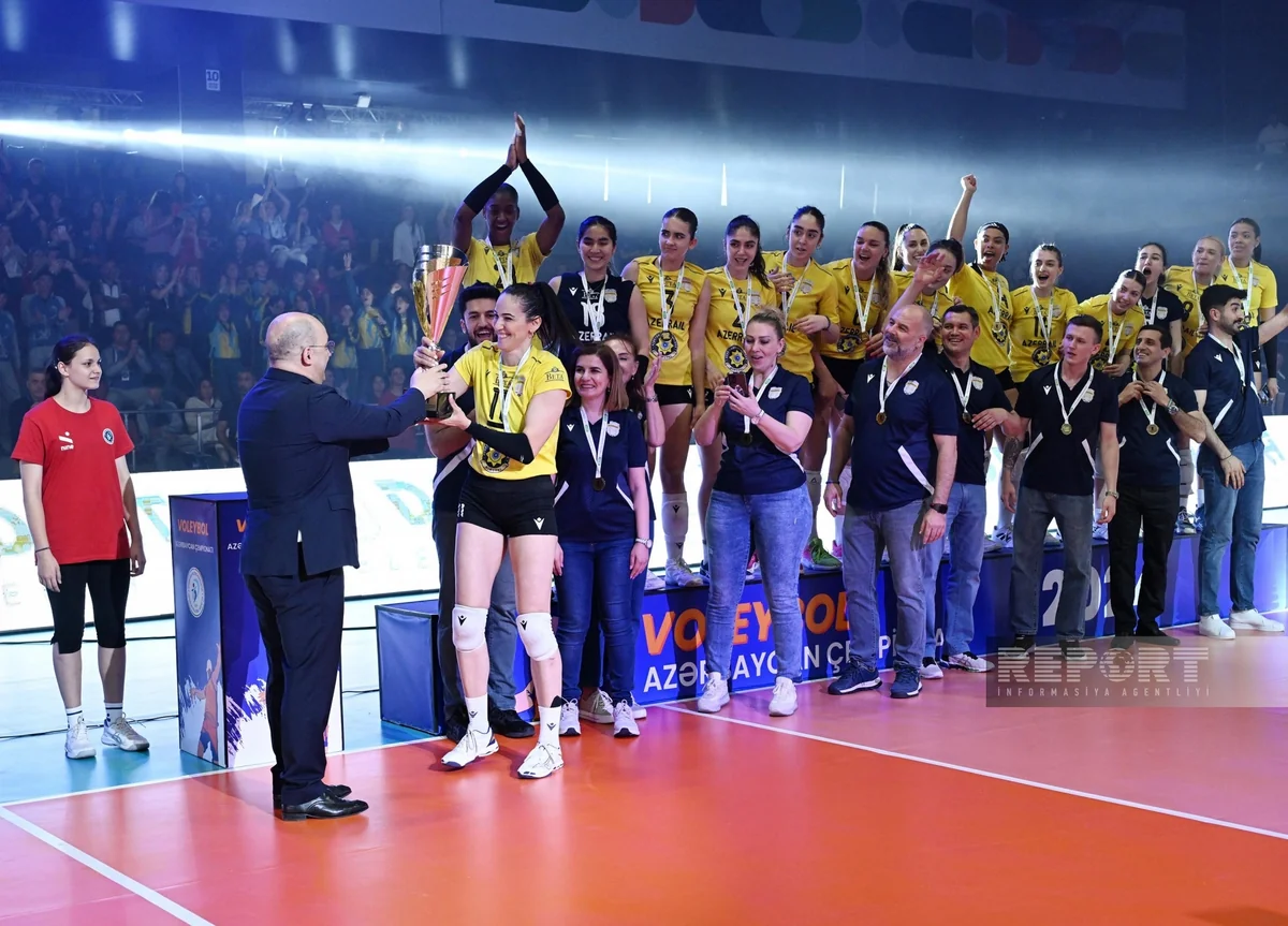 Voleybol üzrə Azərbaycan çempionatının qalibləri mükafatlandırılıb