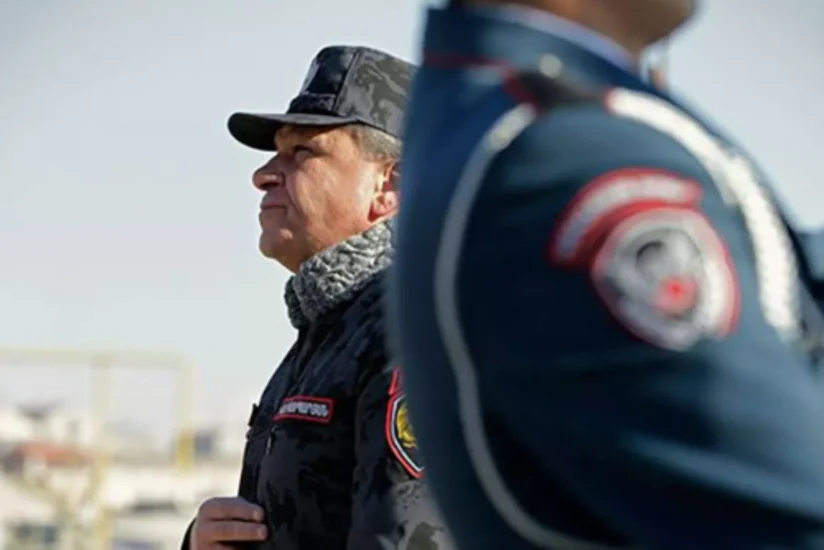 Ermənistanda çirkli pulların yuyulmasında iştirak edən polis rəsmisinə bəraət verilib