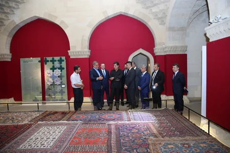 İraq Kürdüstan Regionunun başçısı İçərişəhərlə tanış olub