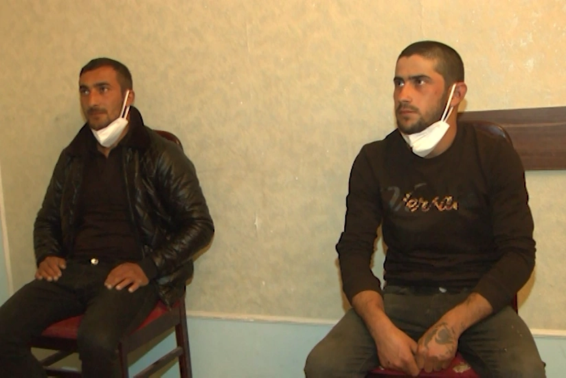 Şəmkirdə qadın və oğlu bıçaqlanıb