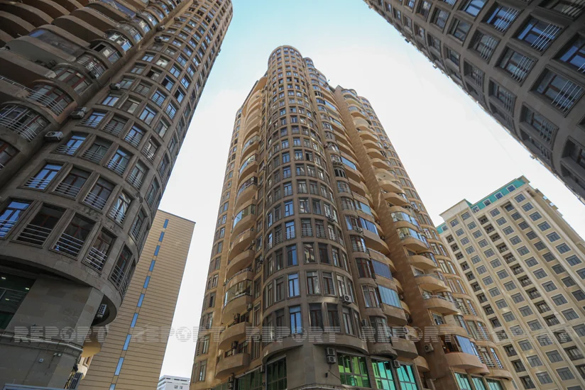 Проблема с электричеством в 4 зданиях в Баку, жители опасаются пятого пожара - РЕПОРТАЖ