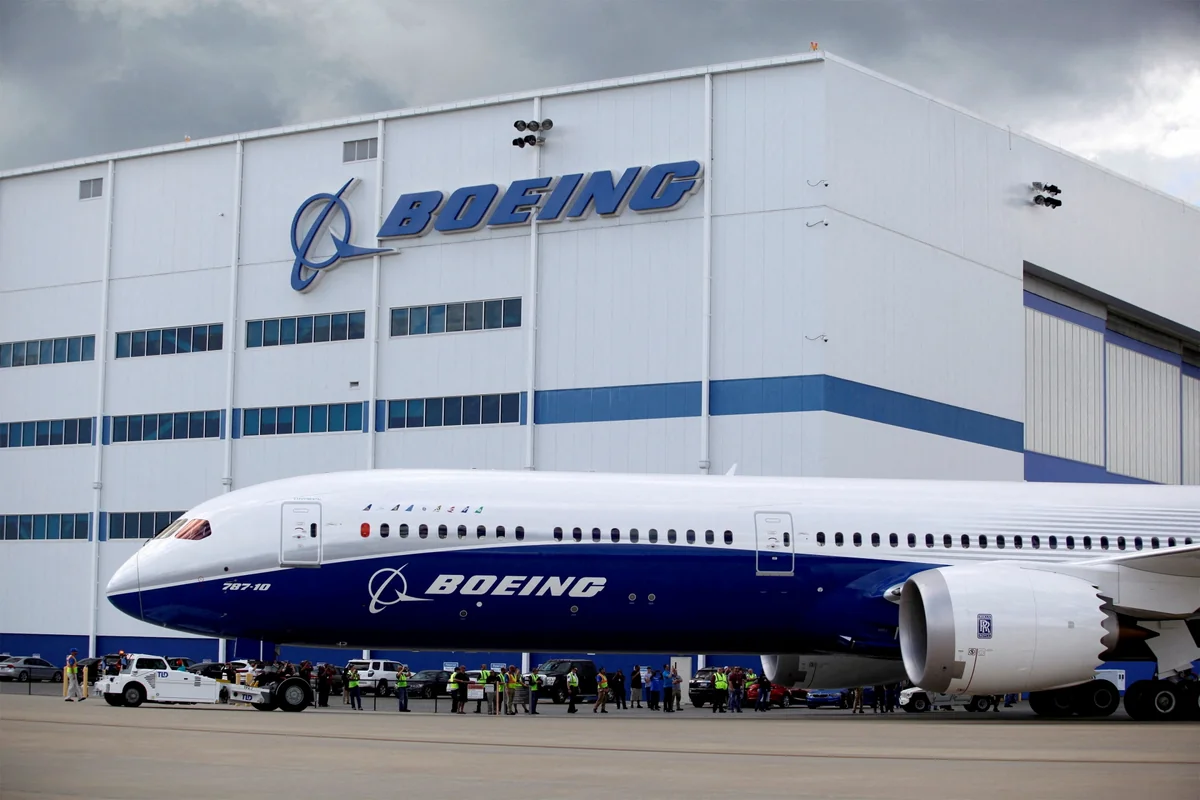 Boeing планирует привлечь 10 млрд долларов за счет размещения акций