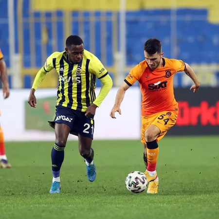 Qalatasaray səfərdə Fənərbağçanı məğlub etdi