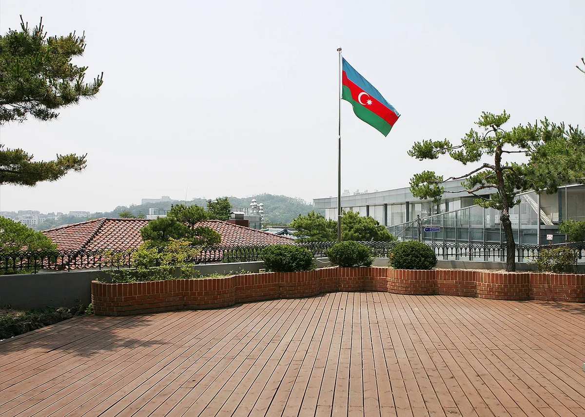 Azərbaycanın Koreyadakı səfirliyi yeni inzibati binaya köçüb