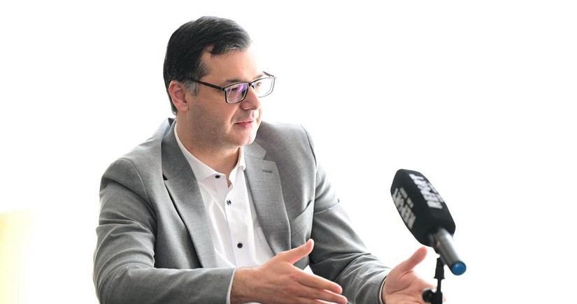 Nazirlik rəsmisi: Normativ hüquqi aktlarda fəxri adların verilməsi məsələsi hələ də qüvvədədir