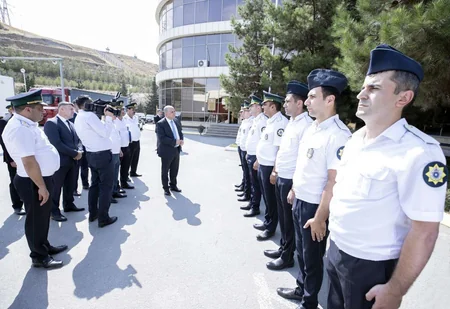 Şahin Bağırov gömrük postlarında sürücülərlə görüşərək onların fikirini dinləyib
