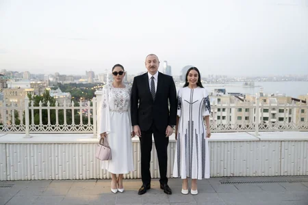 “Gülüstan” sarayında Vyetnam rəsm əsərlərinin sərgisi ilə tanışlıq olub