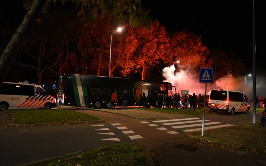 “Feyenoord”un azarkeşləri komandanın avtobusuna hücum ediblər - VİDEO
