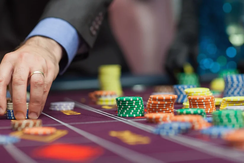 Cəlilabadda kafedə qumarxana təşkil edən şəxs saxlanıldı