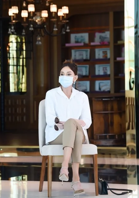 Ilham Aliyev, Mehriban Aliyeva inaugurate face mask factory