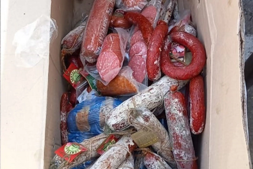 Yararsız kolbasa və sosiska məhsulları aşkar edildi - FOTO