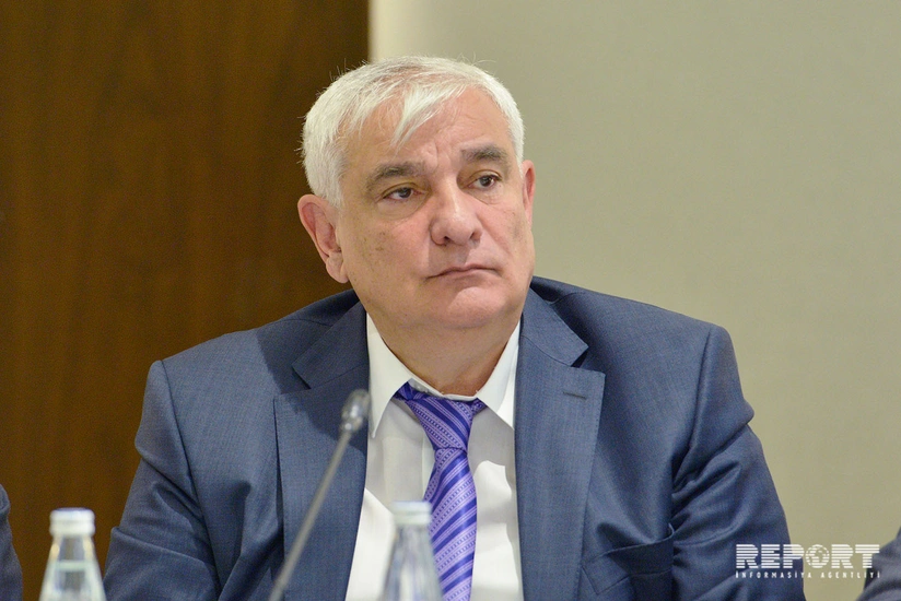 Kamal Abdulla: Pul mükafatını gənc yazıçılar arasında bölüşdürəcəm