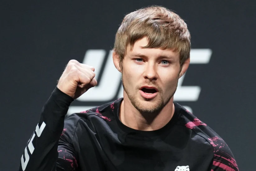 Amerikalı UFC döyüşçüsü Mitçel karyerasında 16-cı qələbəsini qazanıb