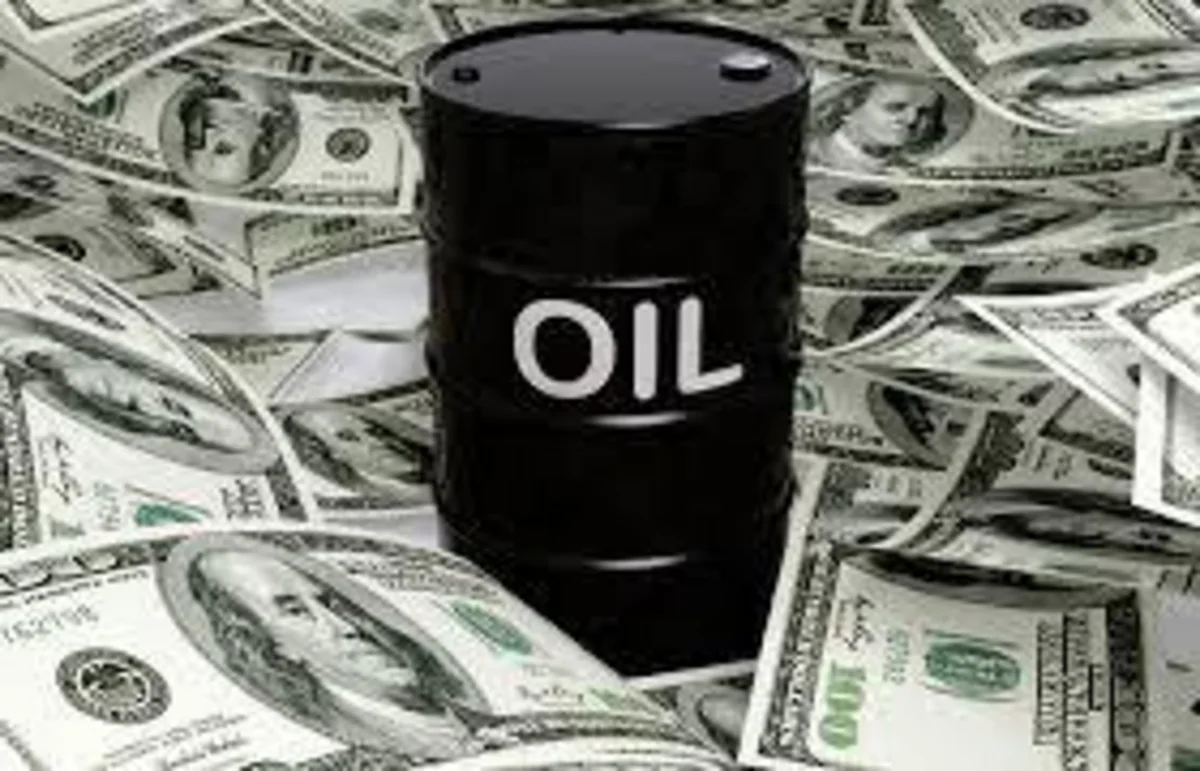Цена нефти Brent превысила 83 доллара за баррель