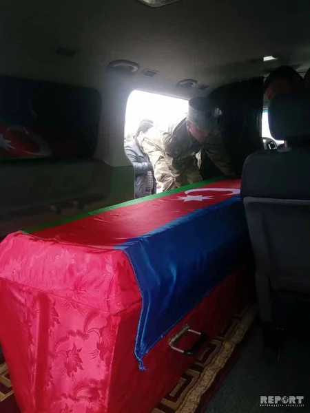 Meyiti neytral ərazidən tapılan Azərbaycan hərbçisi dəfn olunub - FOTO
