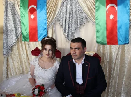 Toy mərasimində bəyə “Hərbi xidmətdə fərqlənməyə görə” medalı təqdim edilib
